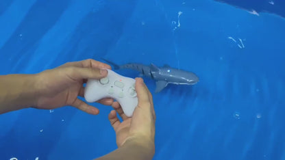 Bennol 2.4G RC Shark Toy for Boys Kids, 1:18 High Simulation Shark for Pool, Electric RC Shark Fish Toy with Light & Spray Water, Ideal Gift for 6+ Year Old Boys